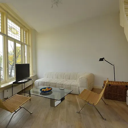 Burgwal Апартаменты